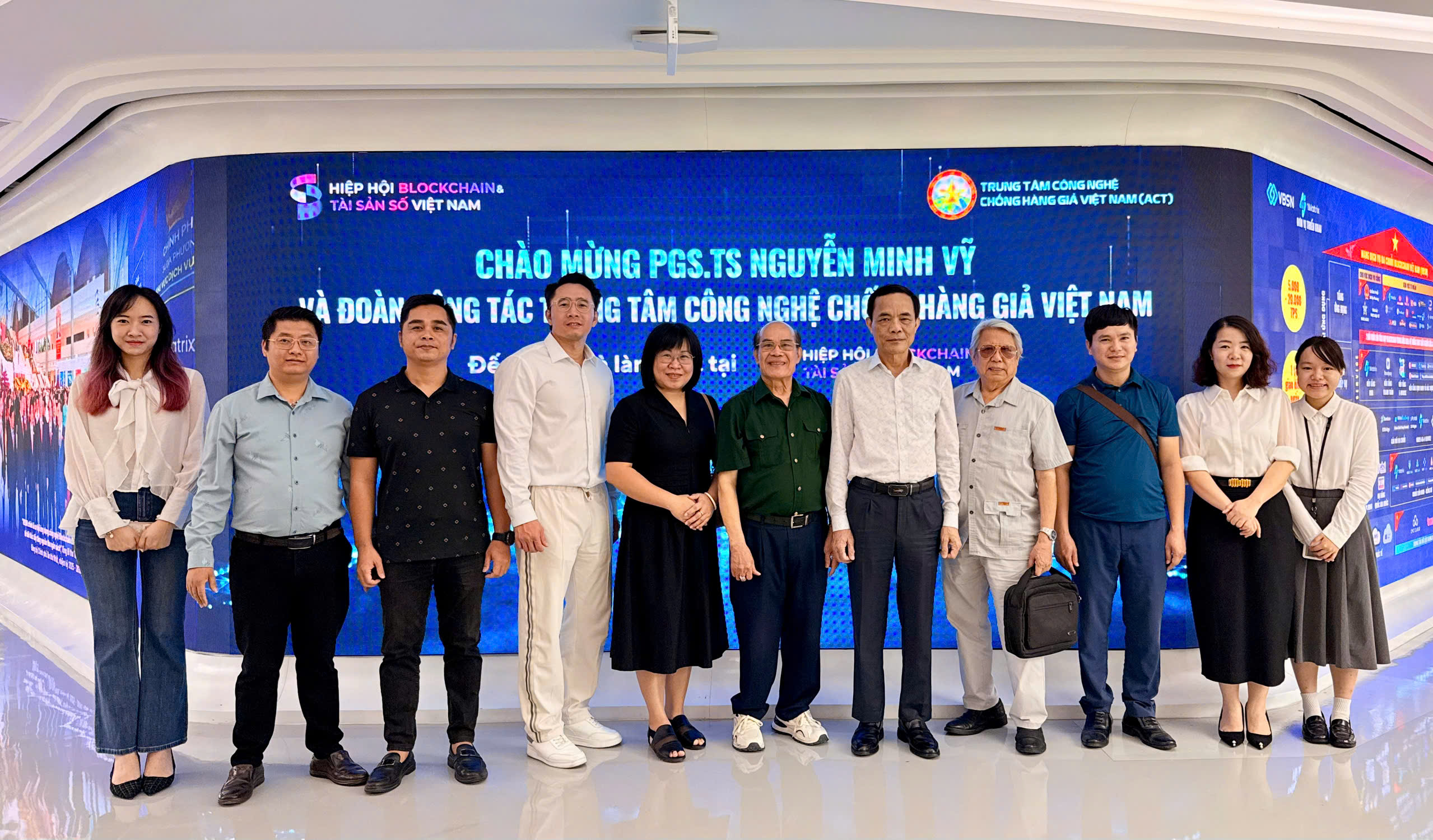 ỨNG DỤNG CÔNG NGHỆ BLOCKCHAIN TRONG CÔNG TÁC CHỐNG HÀNG GIẢ image