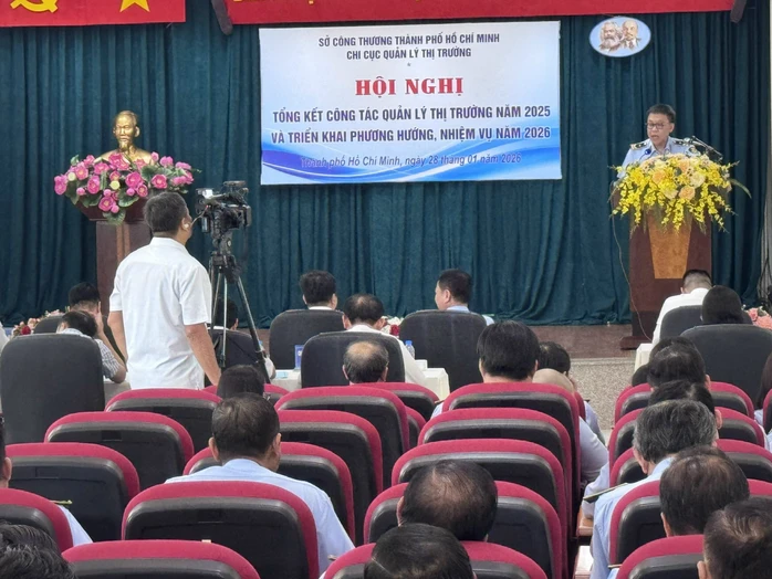 HÀNG LẬU, HÀNG GIẢ RỘ TRÊN SÀN THƯƠNG MẠI ĐIỆN TỬ, TPHCM TĂNG CƯỜNG KIỂM SOÁT DỊP TẾT image