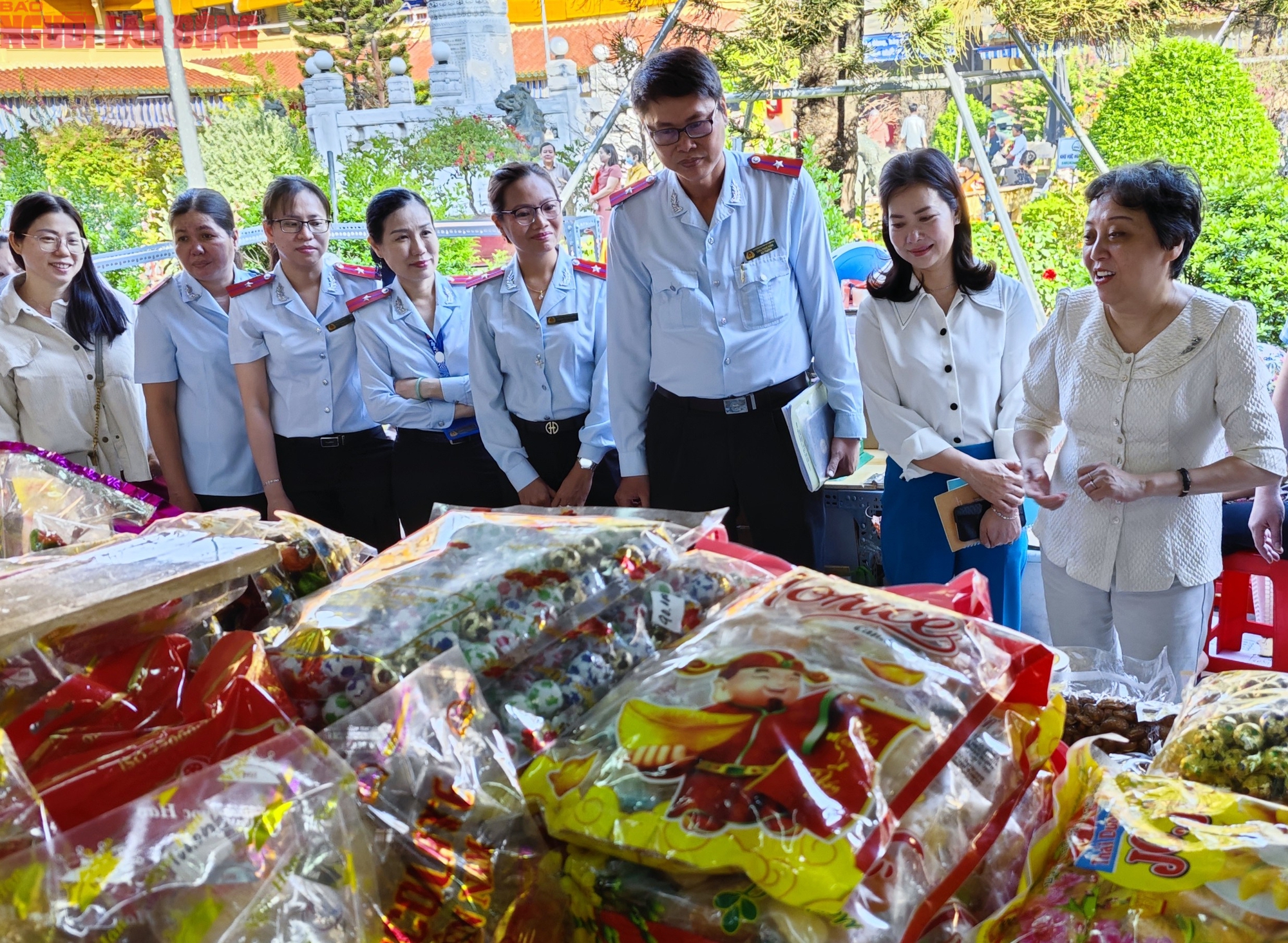 MÙA TẾT, HÀNG LOẠT