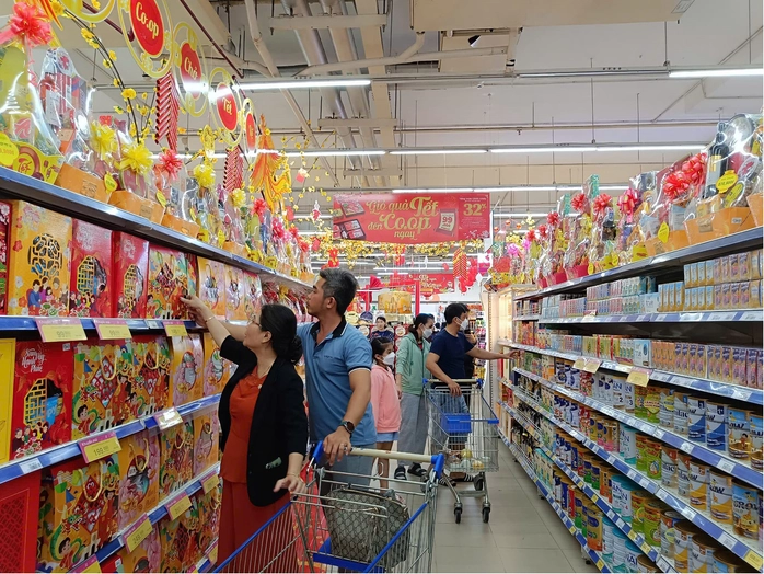 HÀNG TẾT BẮT ĐẦU LÊN KỆ image