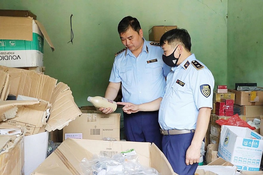 CĂNG MÌNH CHỐNG HÀNG GIẢ, HÀNG LẬU ĐỢT CAO ĐIỂM CUỐI NĂM image